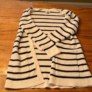 Old Navy navy and white long cardigan with pockets size small